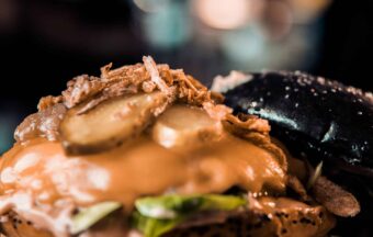 Black &#038; White Burger